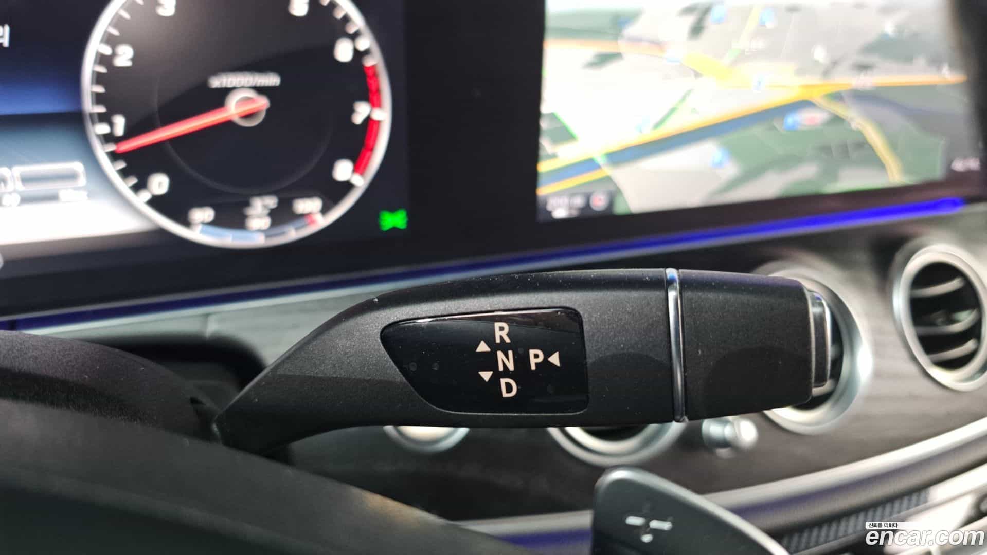 E-Class Mercedes-Benz 2017.6-INNER-009