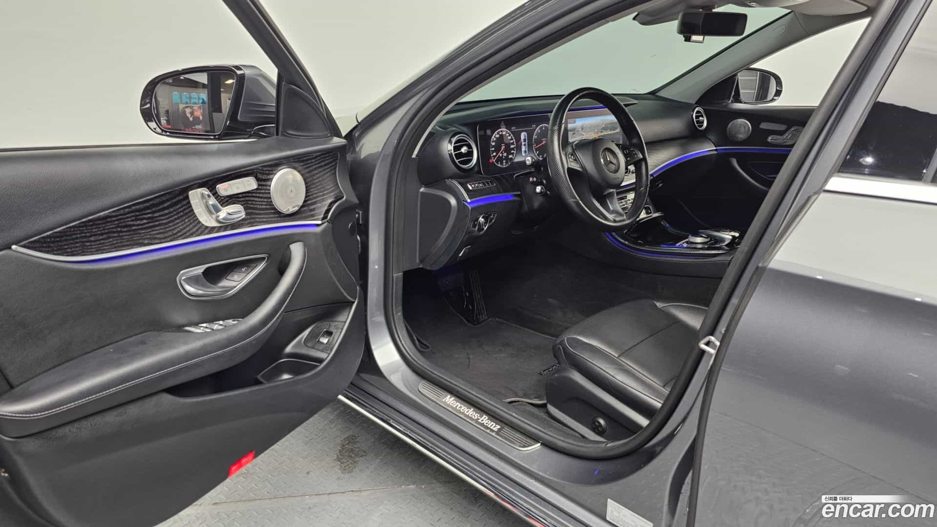 E-Class Mercedes-Benz 2017.6-INNER-010