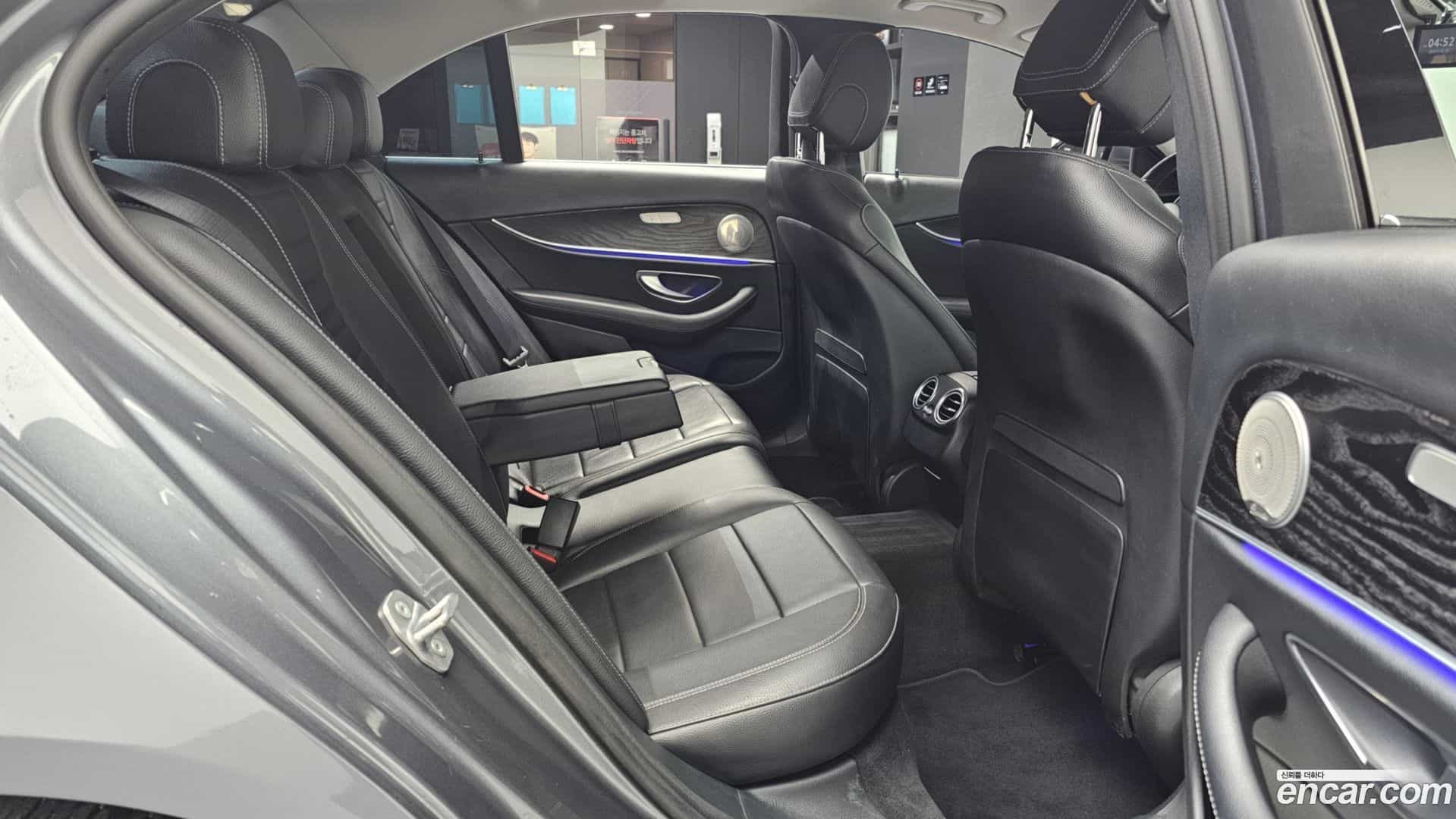 E-Class Mercedes-Benz 2017.6-OPTION-016