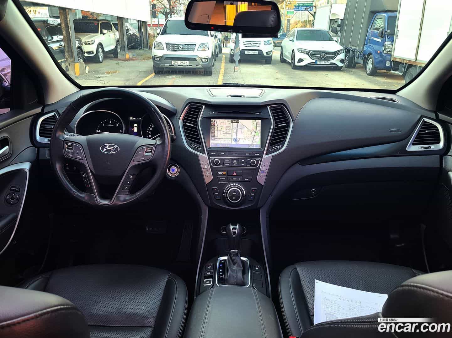 Santafe Hyundai 2017.2-INNER-008
