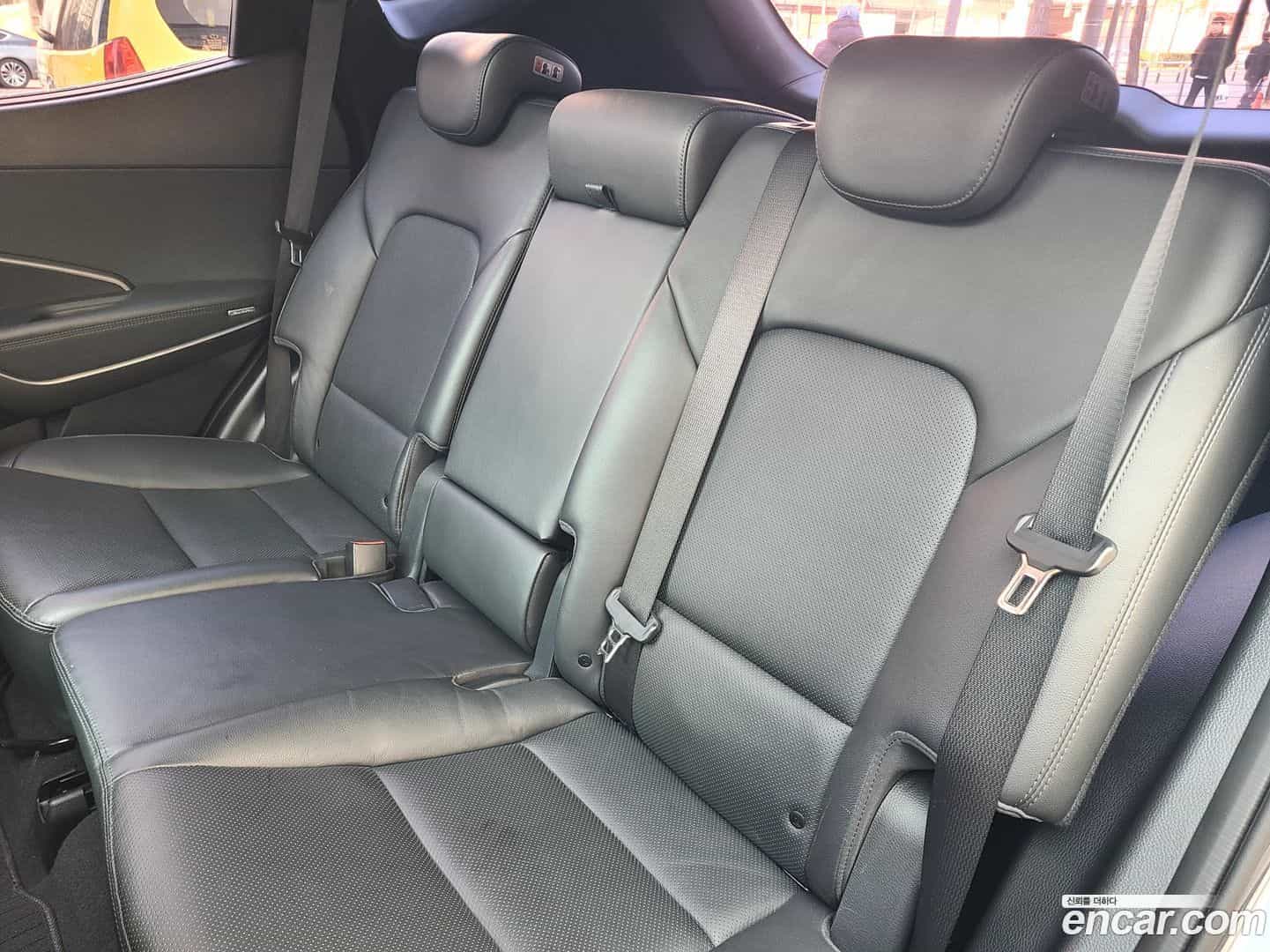 Santafe Hyundai 2017.2-INNER-010
