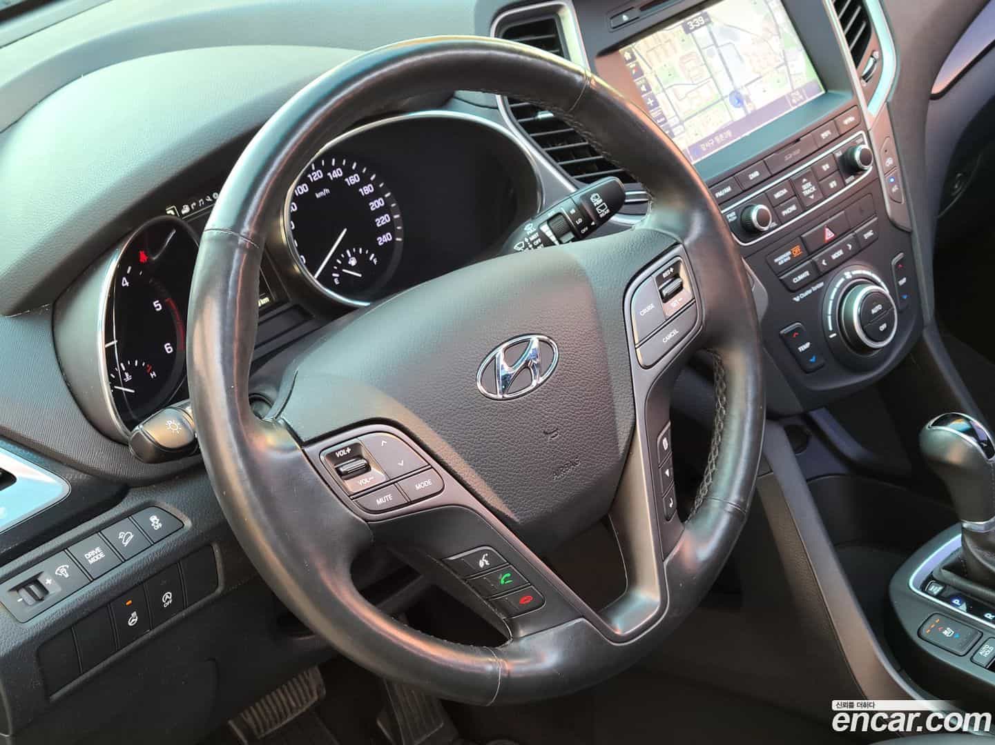 Santafe Hyundai 2017.2-OPTION-015