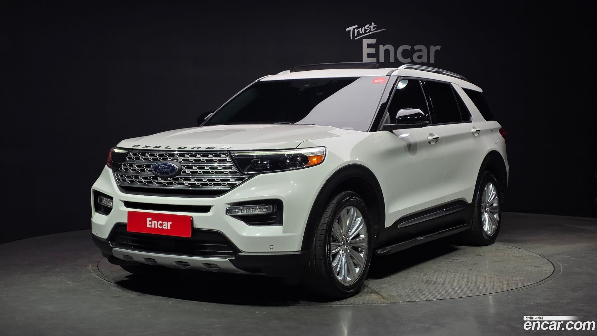 Main__Slider__Photo:Explorer Ford 2020.11-0