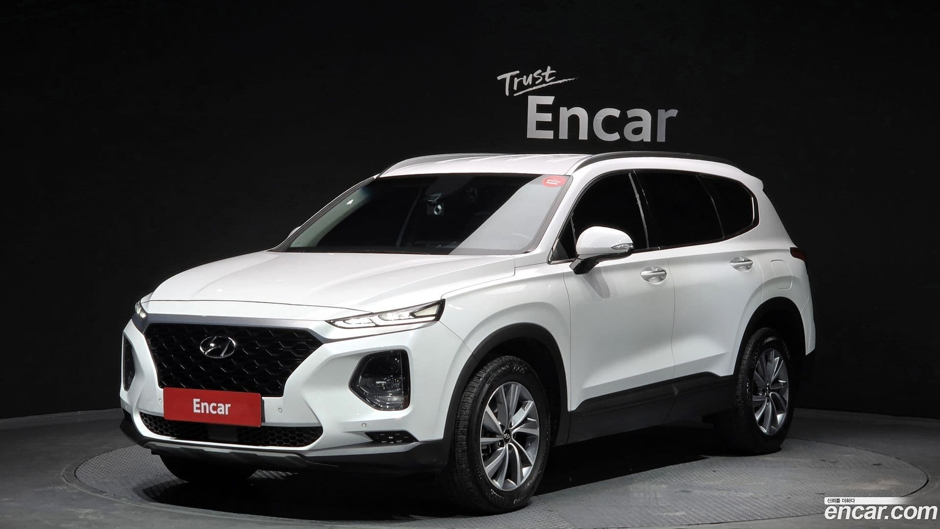 Main__Slider__Photo:Santafe Hyundai 2019.2-0