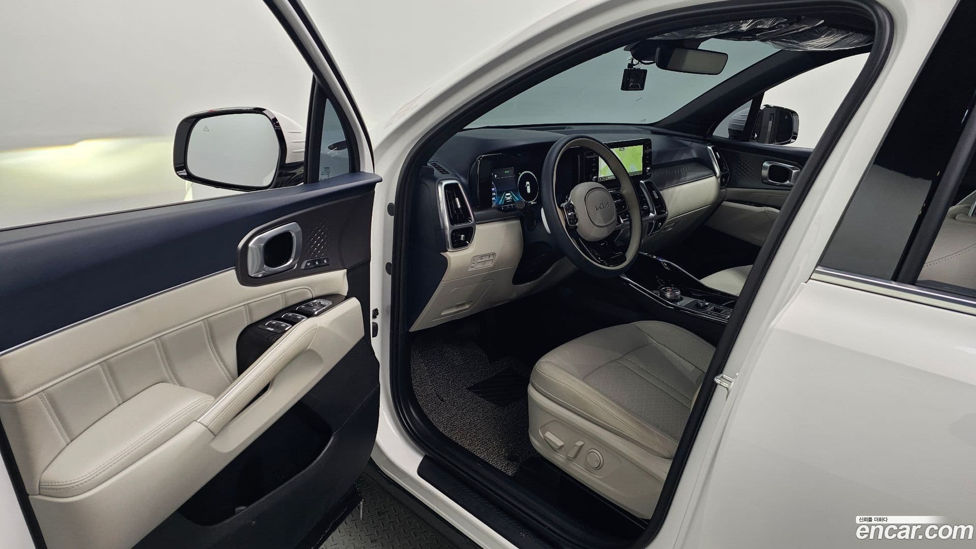 Main__Slider__Photo:Sorento Kia 2023.3-9