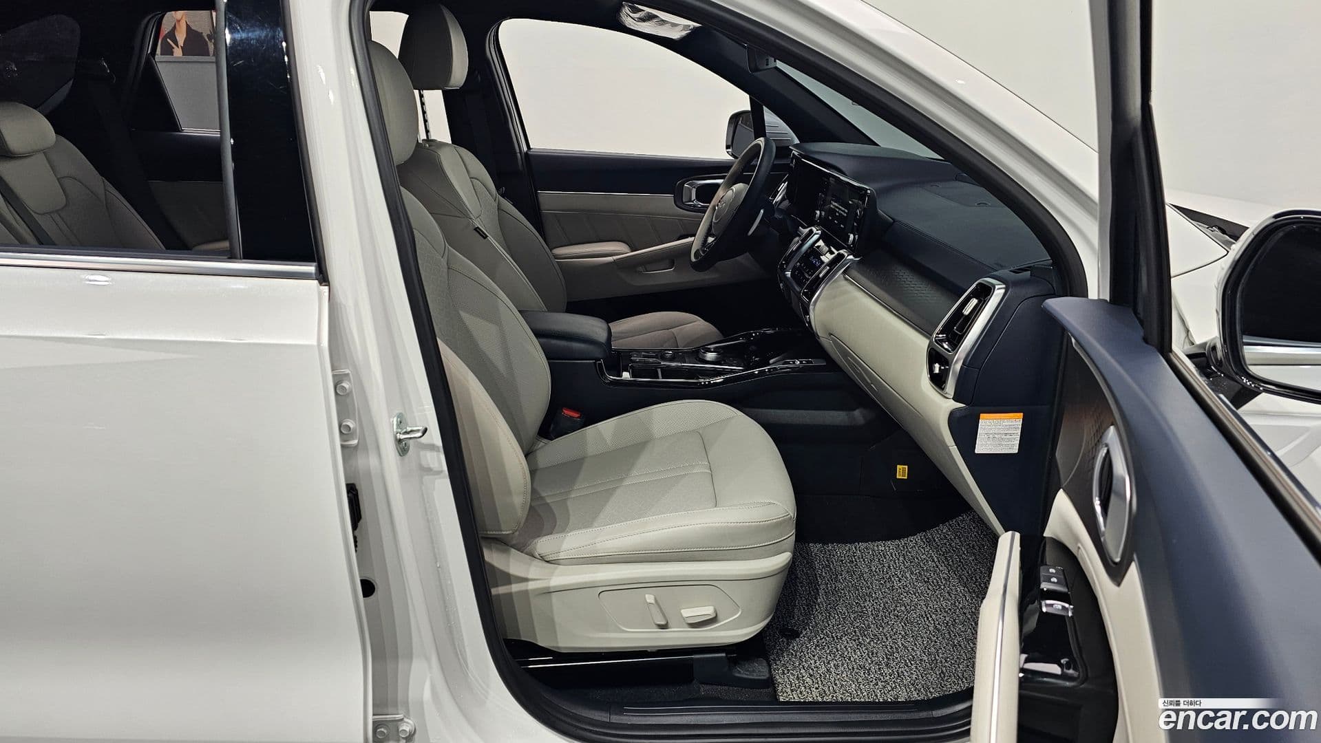 Main__Slider__Photo:Sorento Kia 2023.3-10
