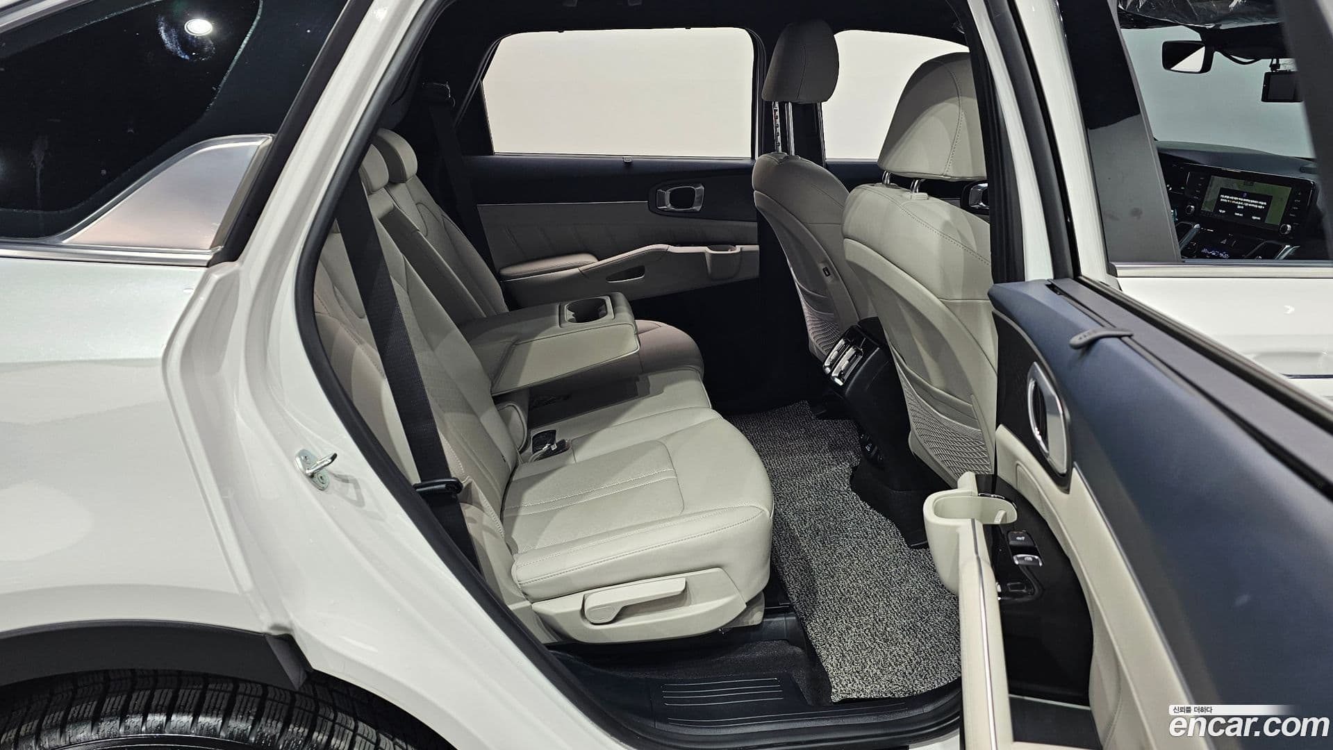 Main__Slider__Photo:Sorento Kia 2023.3-11