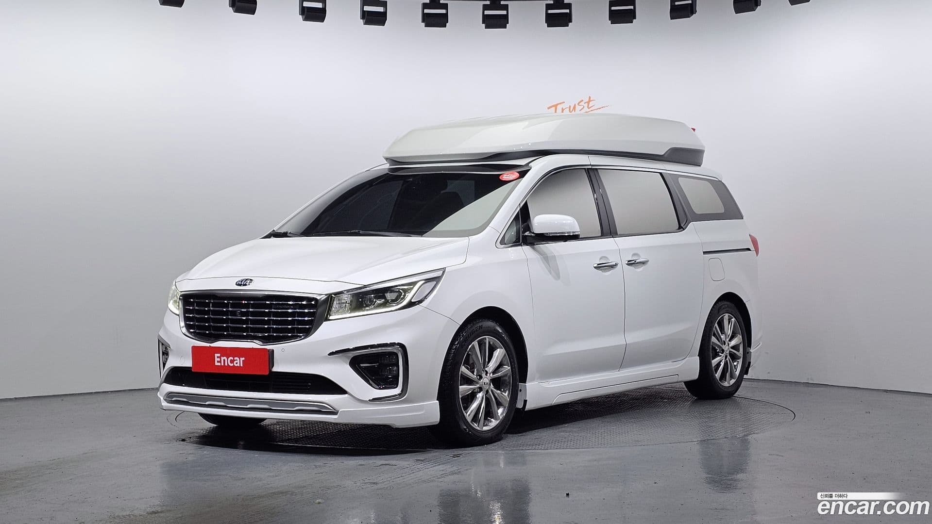 Main__Slider__Photo:Canival Kia 2019.7-0