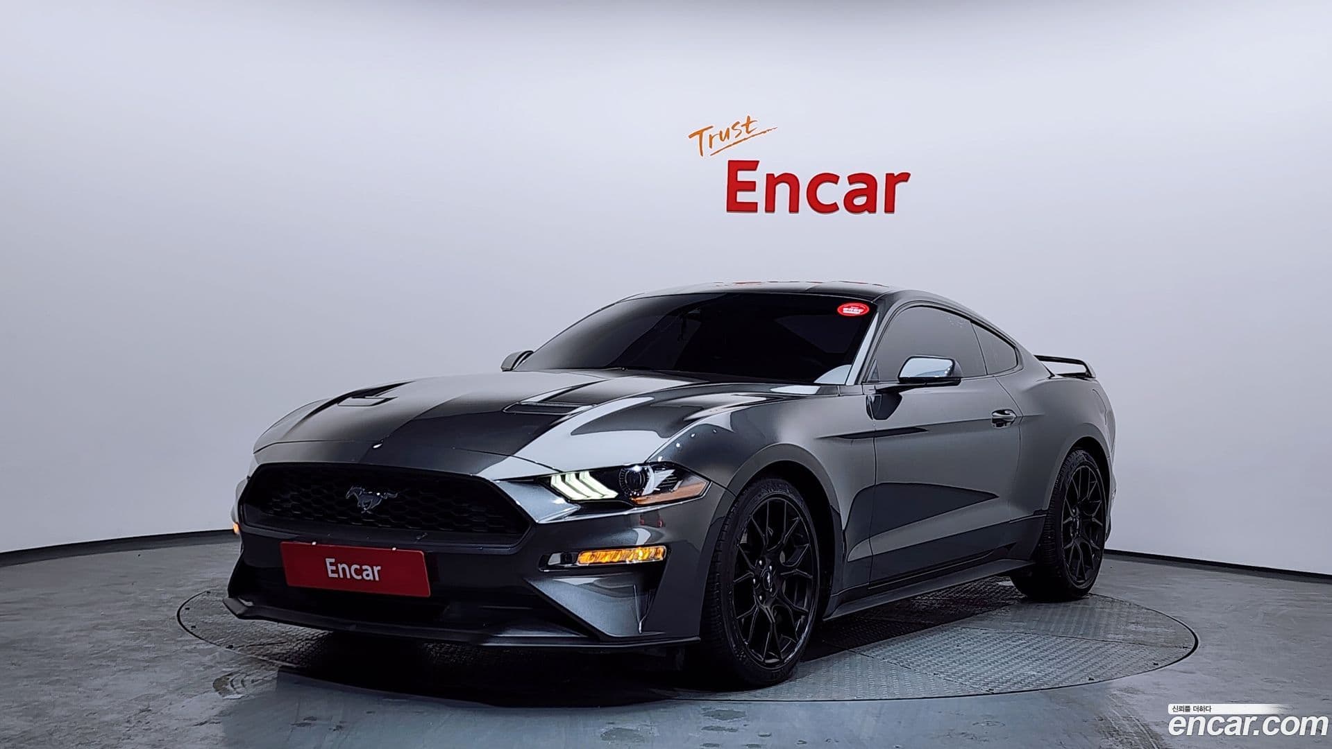 Main__Slider__Photo:Mustang Ford 2018.9-0