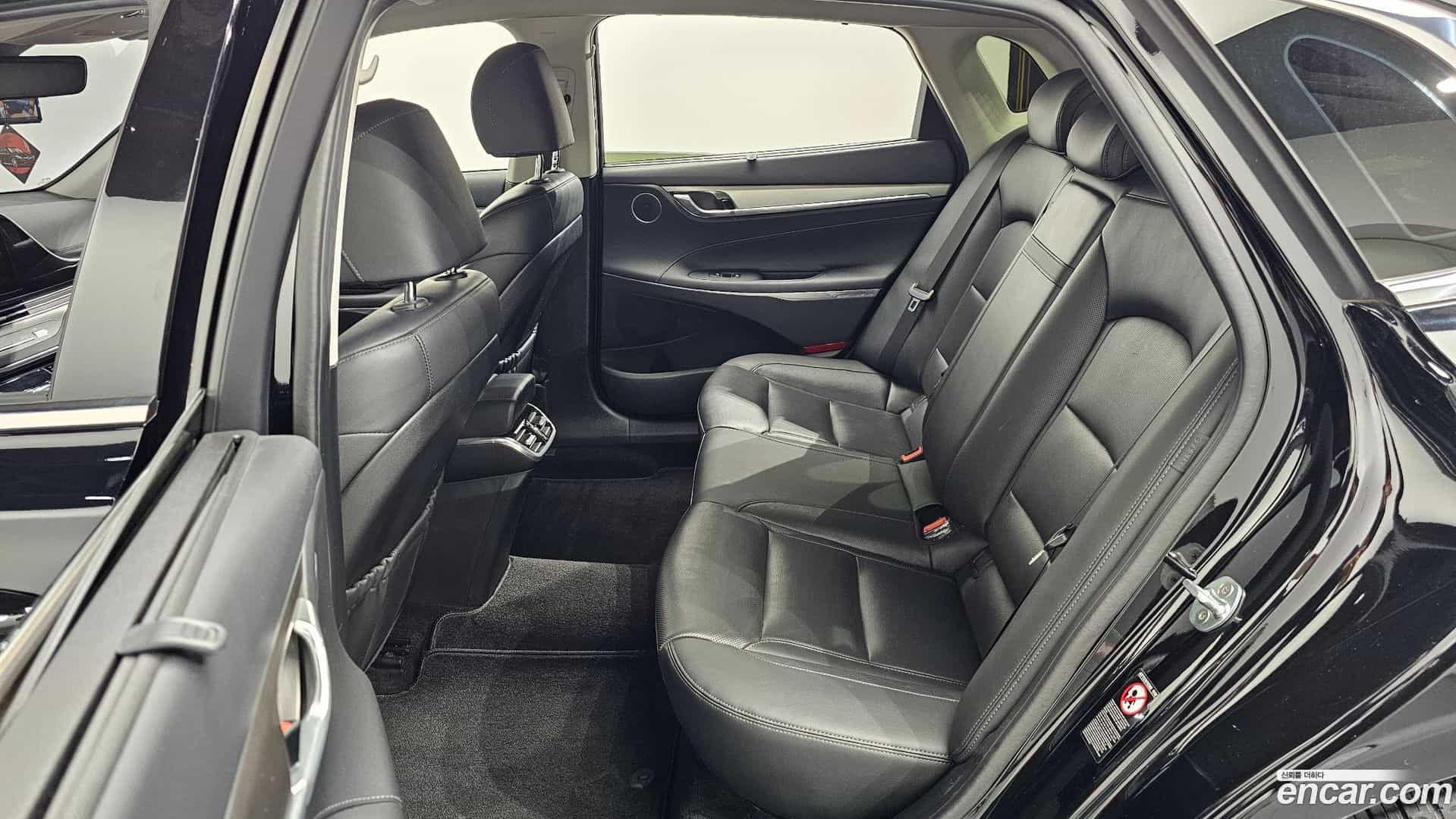 Grandeur Hyundai 2020.1-OPTION-016