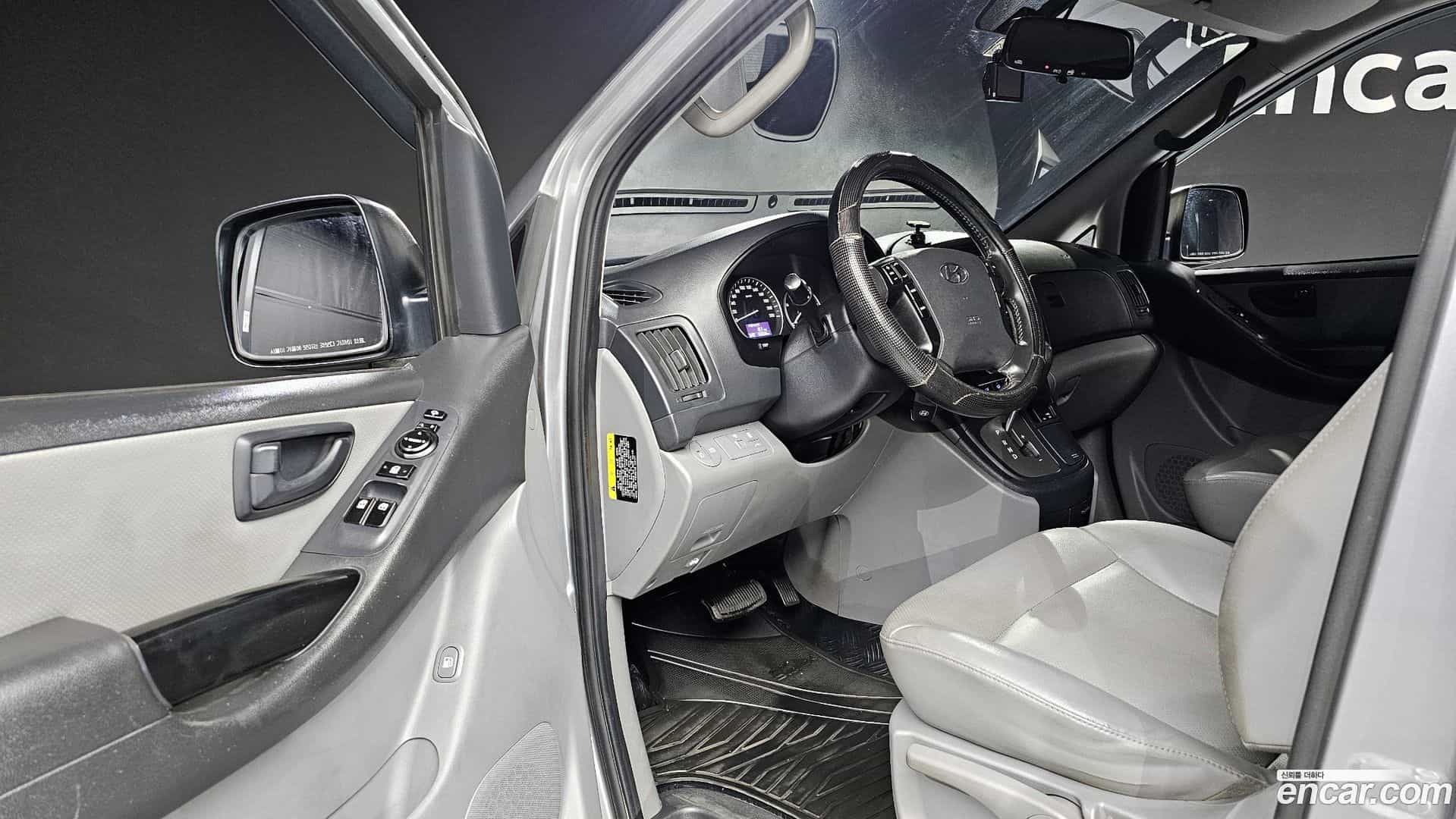 Starex Hyundai 2018.6-INNER-010