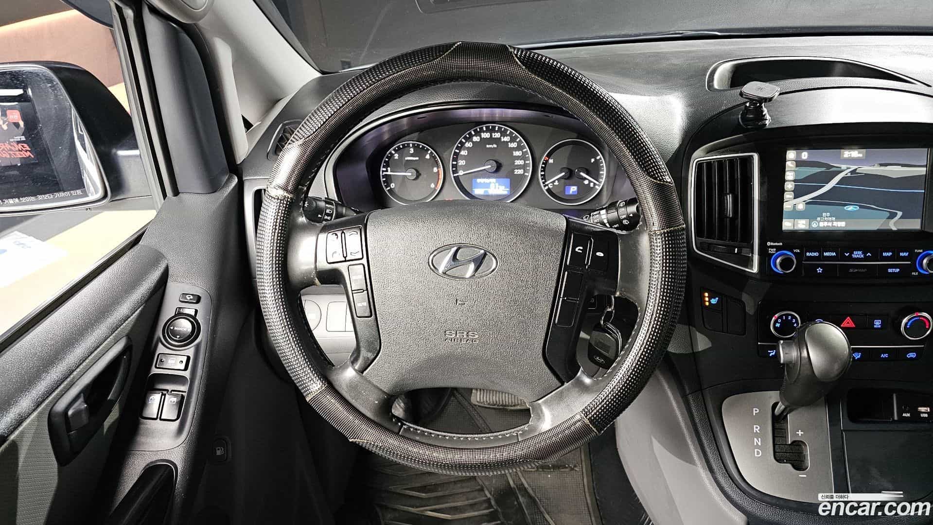 Starex Hyundai 2018.6-OPTION-017