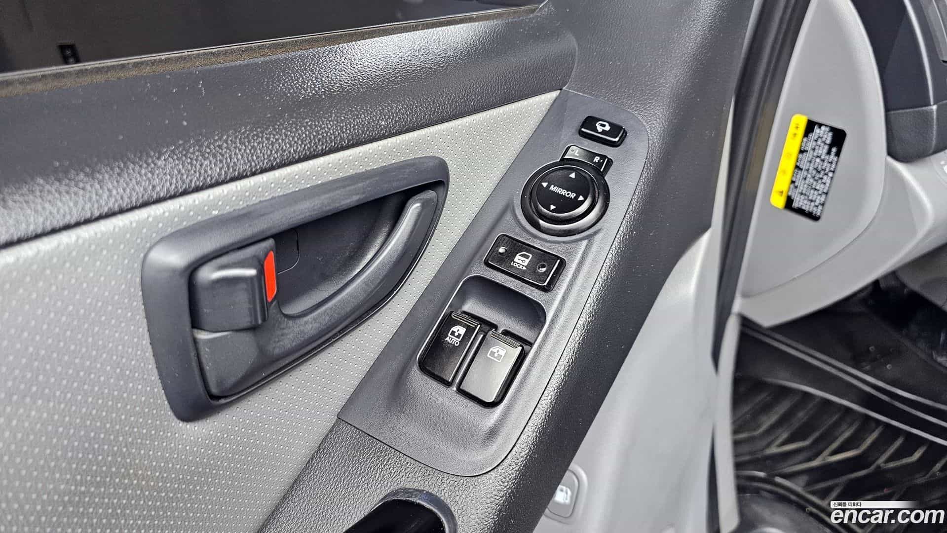 Starex Hyundai 2018.6-OPTION-018