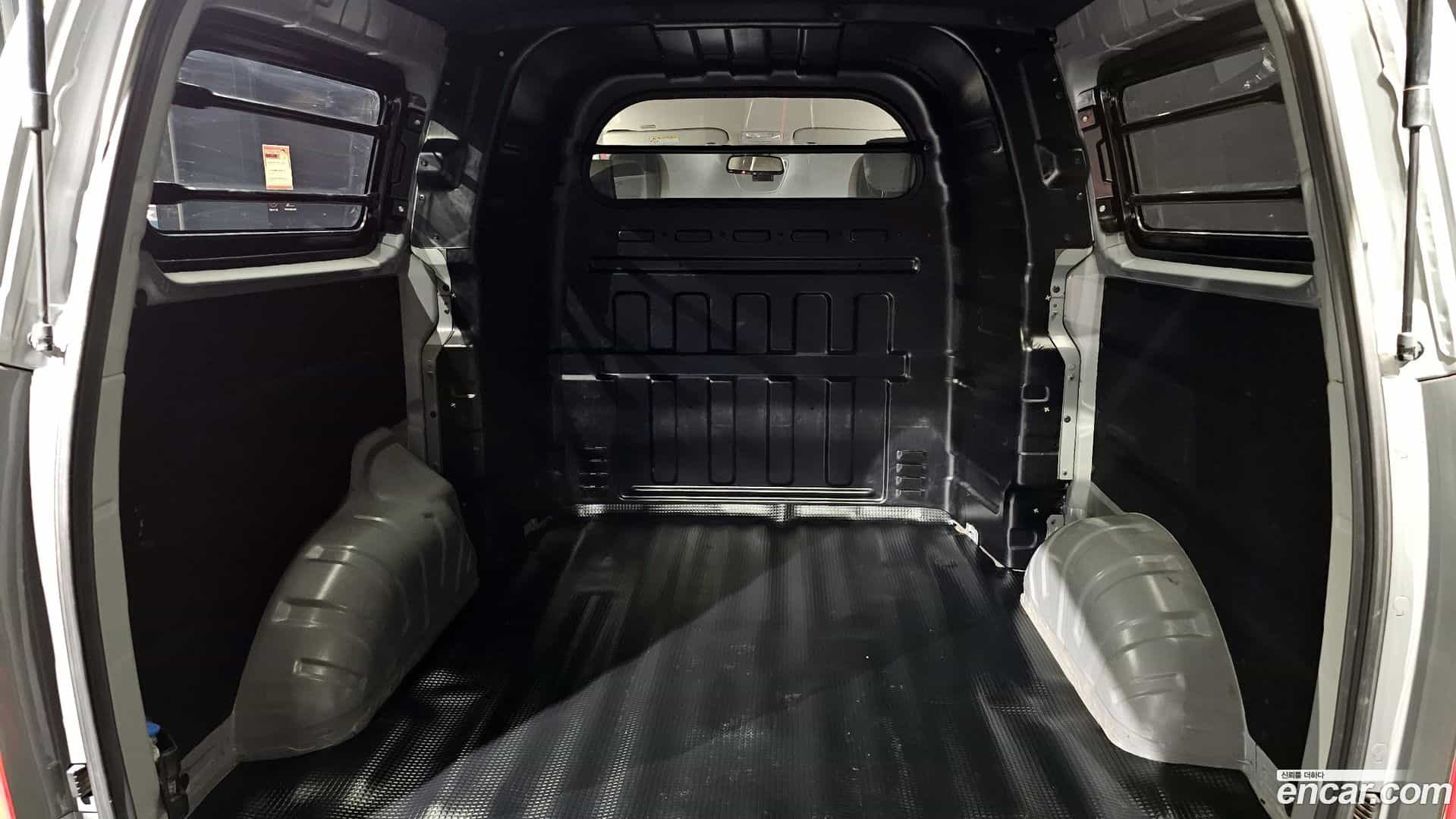 Starex Hyundai 2018.6-OPTION-024