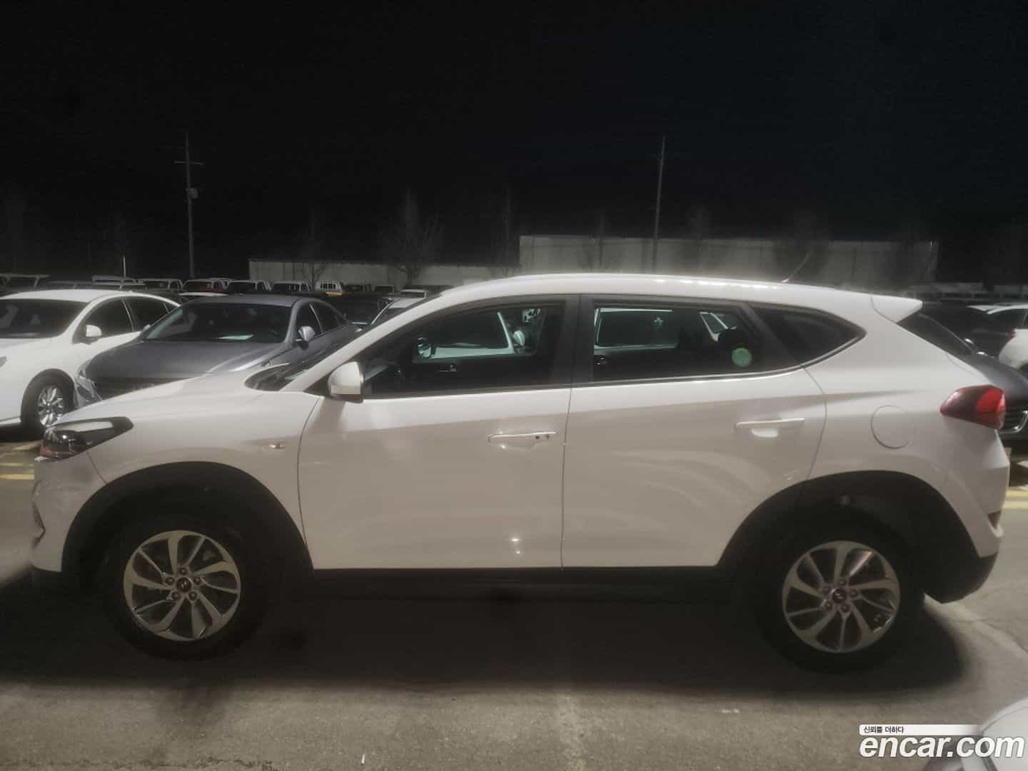 Tucson Hyundai 2016.2-OUTER-005