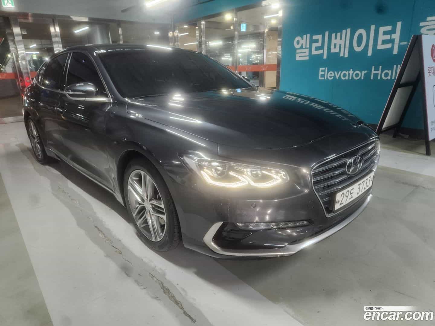 Grandeur Hyundai 2018.1-OUTER-001