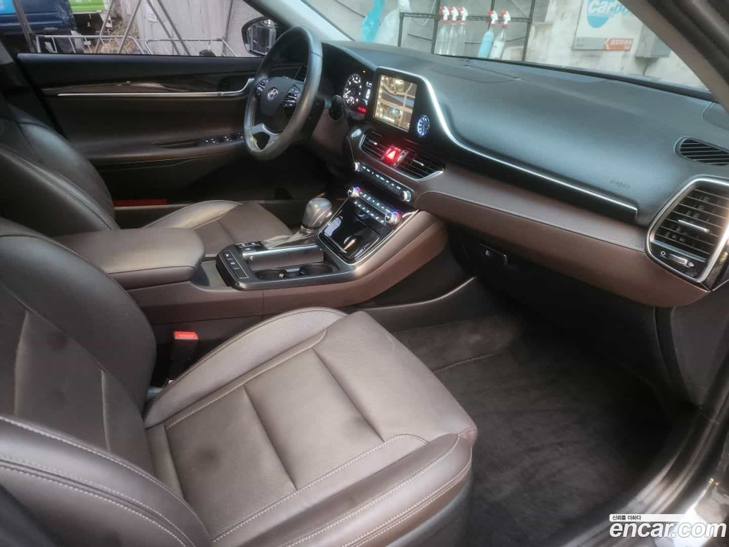 Grandeur Hyundai 2018.1-OPTION-017