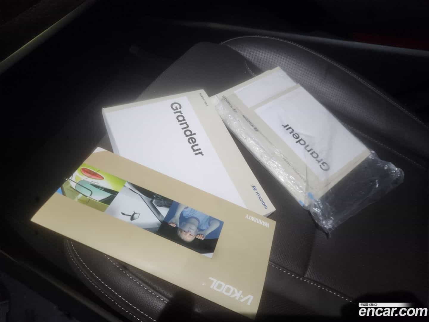 Grandeur Hyundai 2018.1-OPTION-023