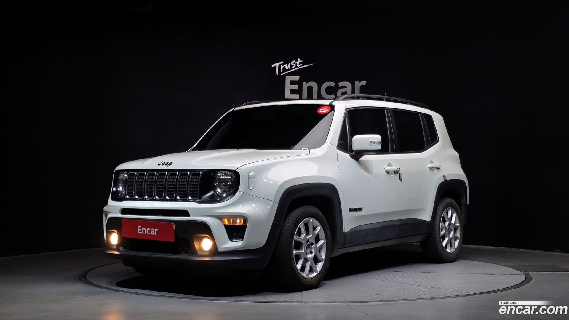 Main__Slider__Photo:Renegade Jeep 2021.5-0