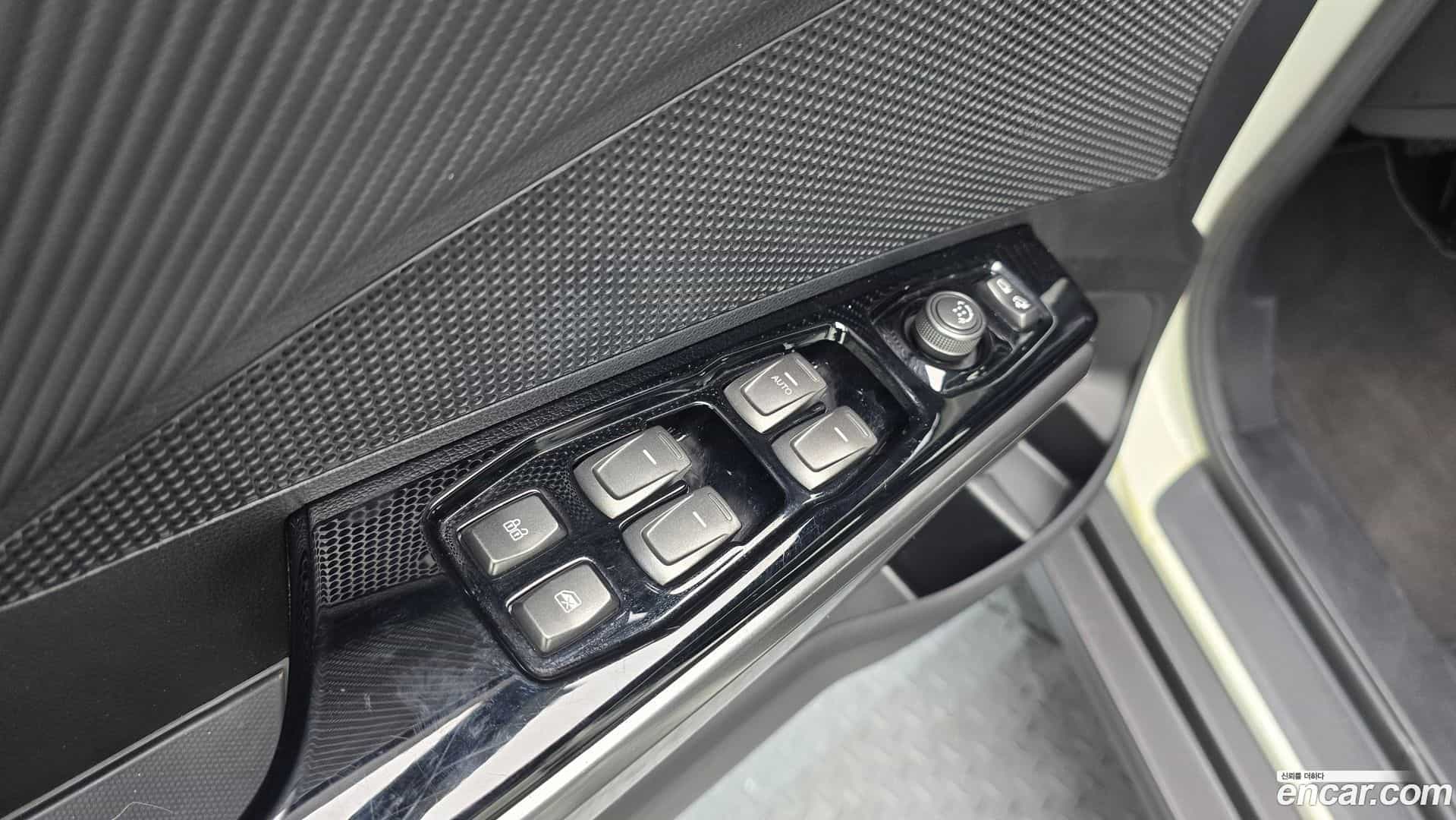 TIBOLI KG Mobility 2019.9-OPTION-018