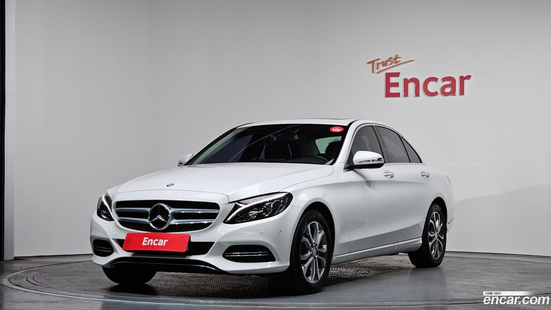 Main__Slider__Photo:C-Class Mercedes-Benz 2014.10-0