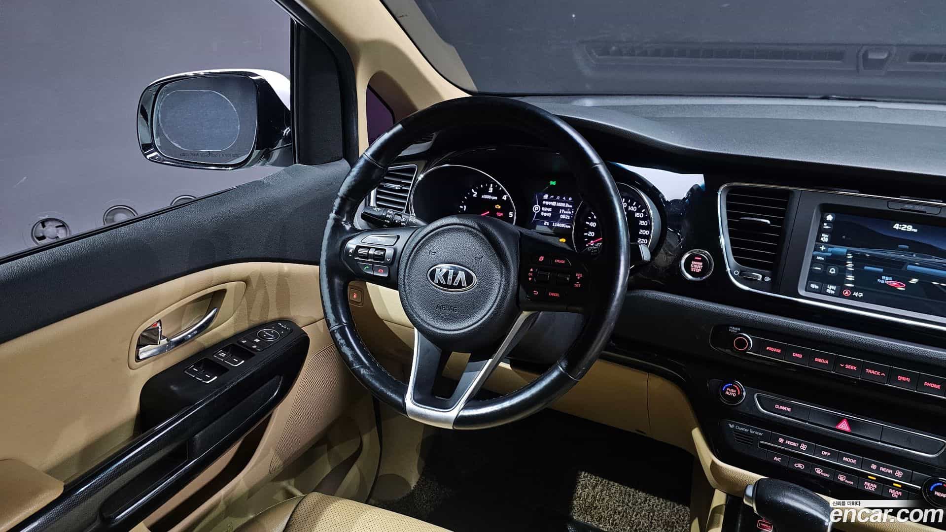 Canival Kia 2017.1-OPTION-022