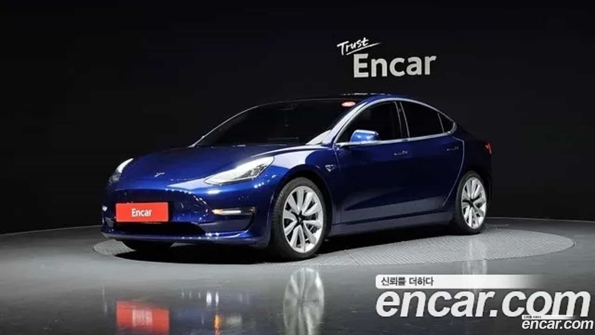 Model 3 Tesla 2020.2-OUTER-001