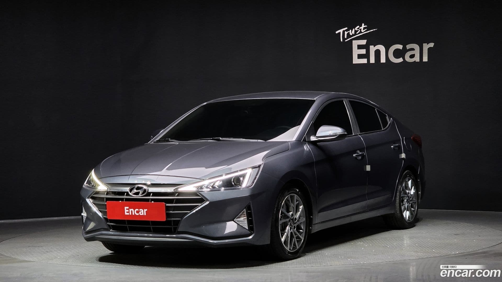 Main__Slider__Photo:AVANTE Hyundai 2019.6-0