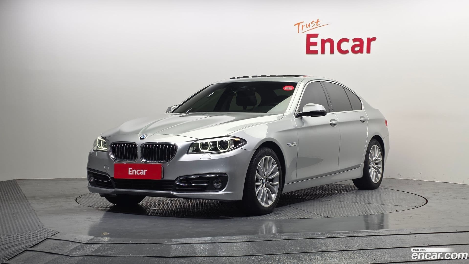 Main__Slider__Photo:5-Series BMW 2014.2-0