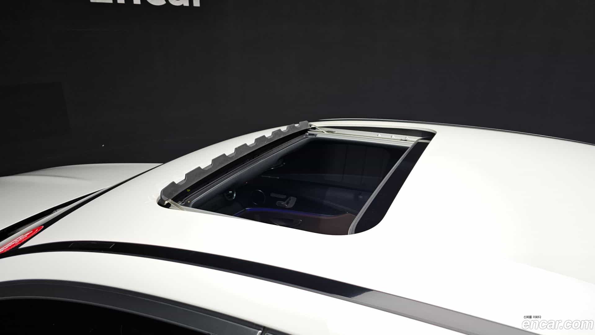 E-Class Mercedes-Benz 2023.6-OPTION-020