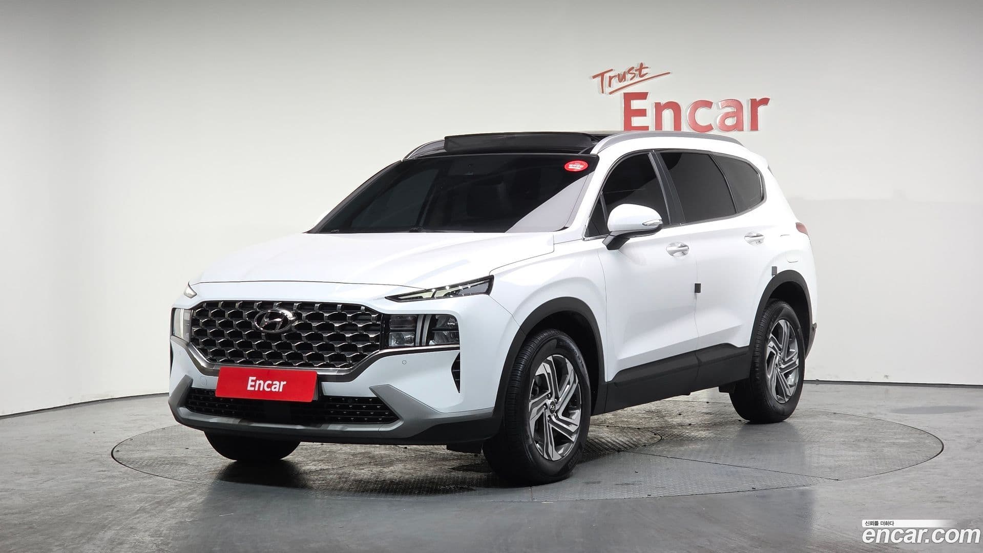 Main__Slider__Photo:Santafe Hyundai 2022.11-0
