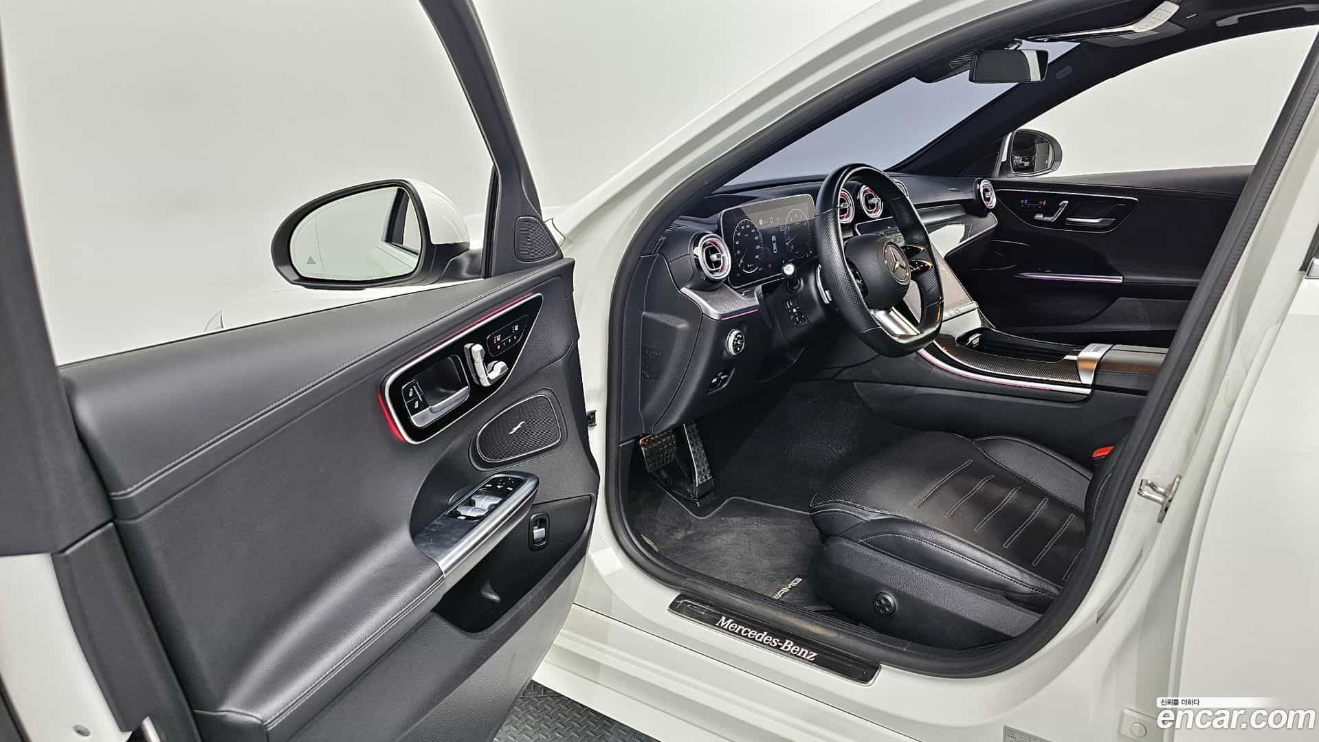 C-Class Mercedes-Benz 2022.3-INNER-010