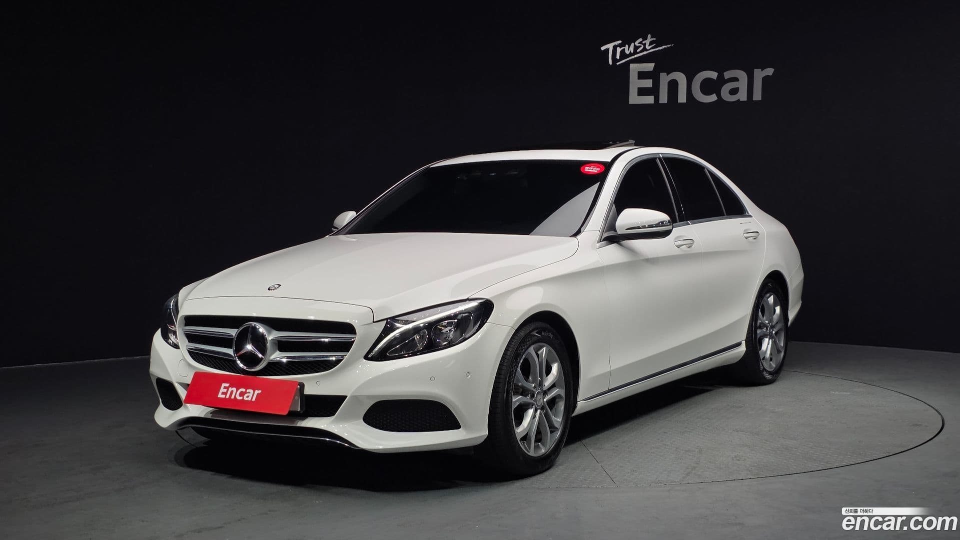 Main__Slider__Photo:C-Class Mercedes-Benz 2015.9-0
