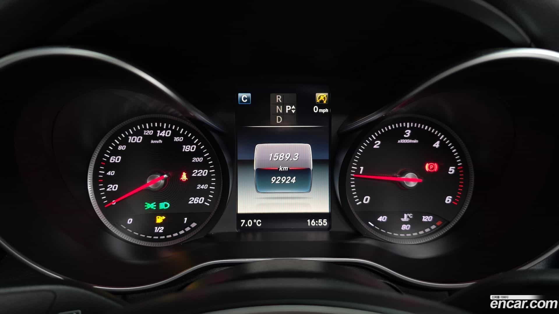 C-Class Mercedes-Benz 2015.9-INNER-008