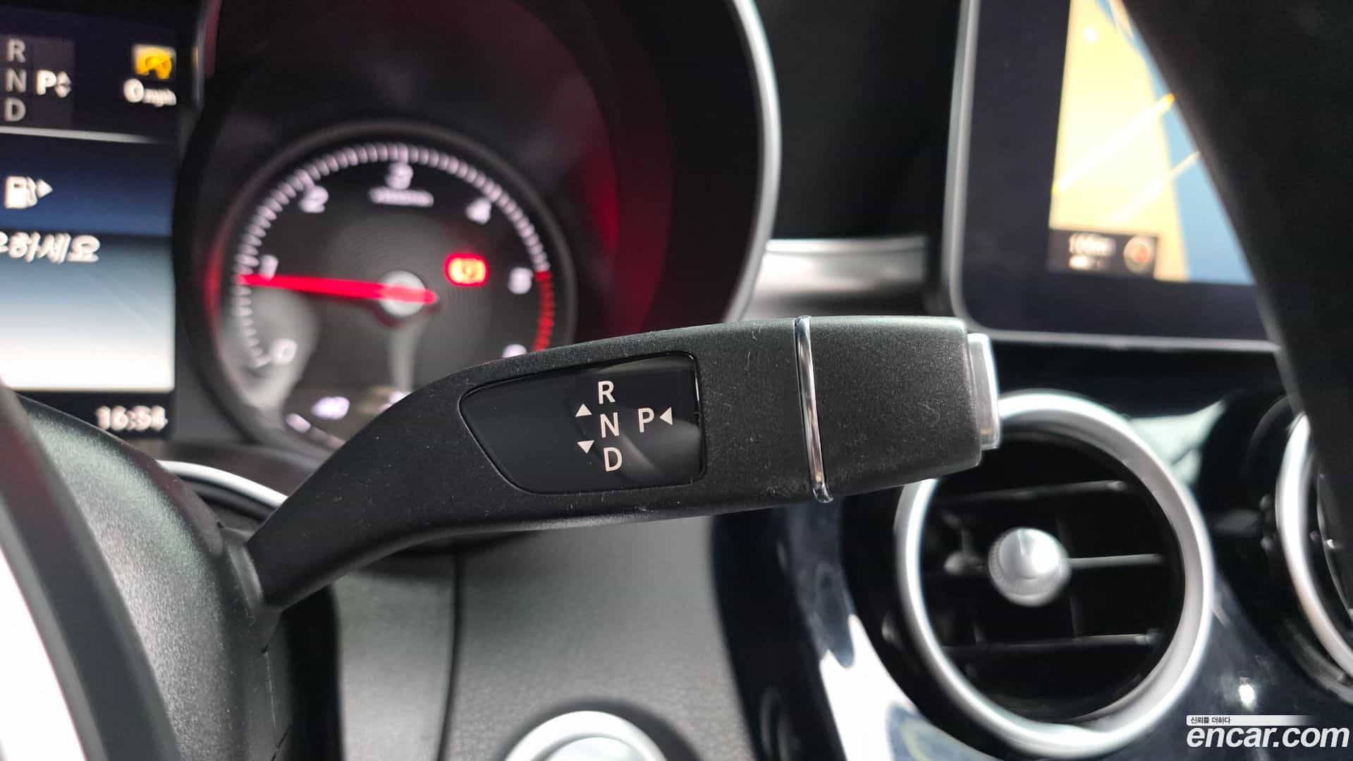 C-Class Mercedes-Benz 2015.9-INNER-009