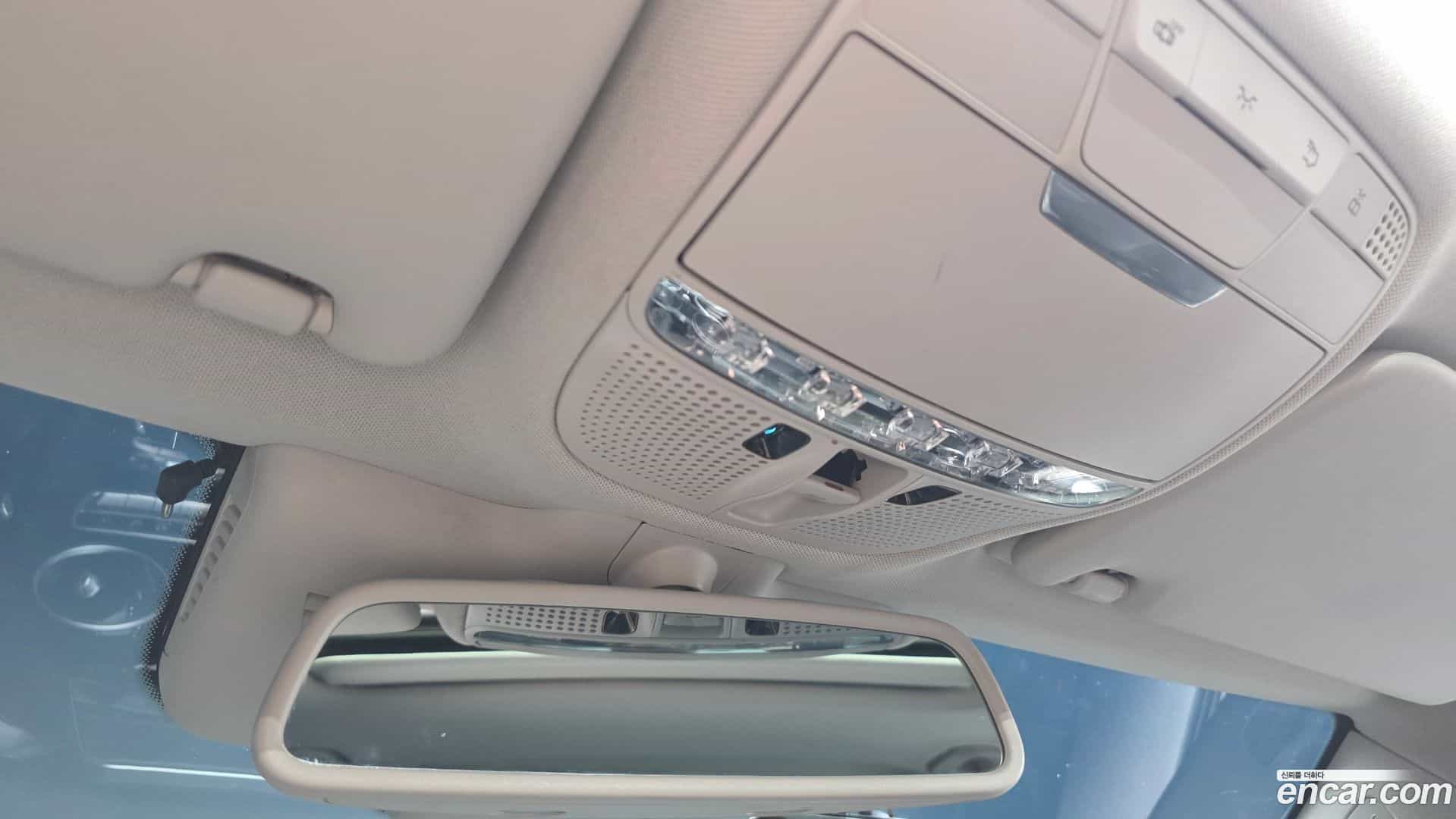 C-Class Mercedes-Benz 2015.9-OPTION-023