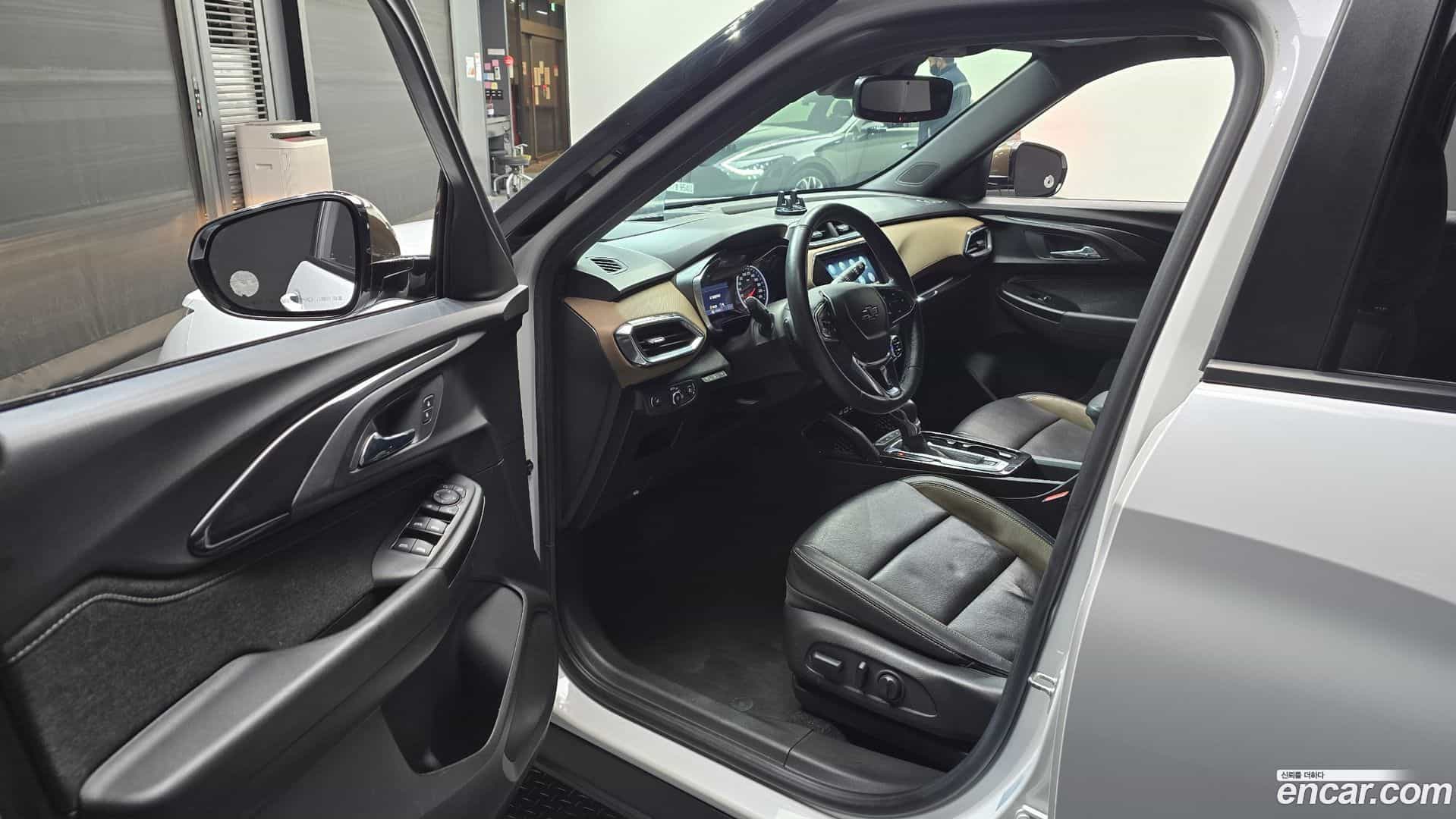 Trailblazer Chevrolet 2021.4-INNER-010