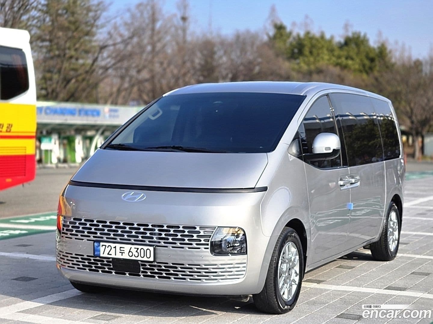 Main__Slider__Photo:Staria Hyundai 2025.2-0