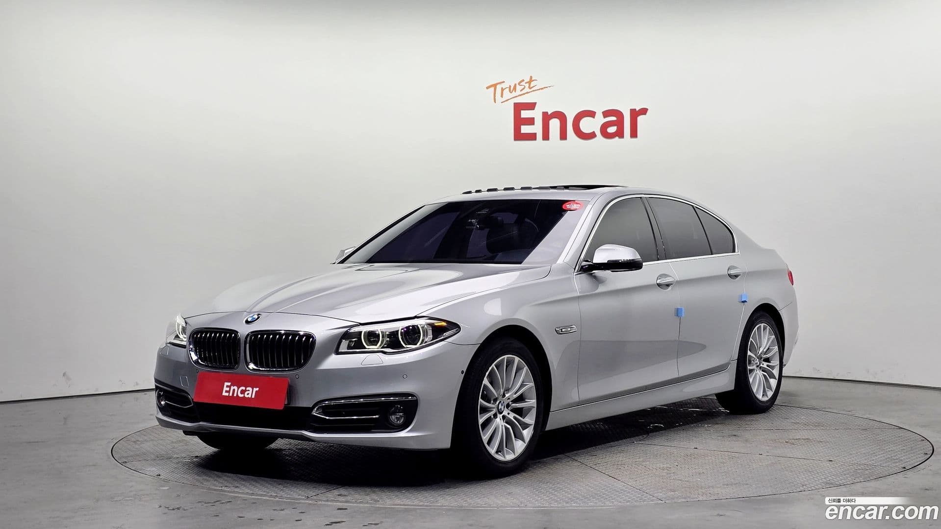 Main__Slider__Photo:5-Series BMW 2014.6-0