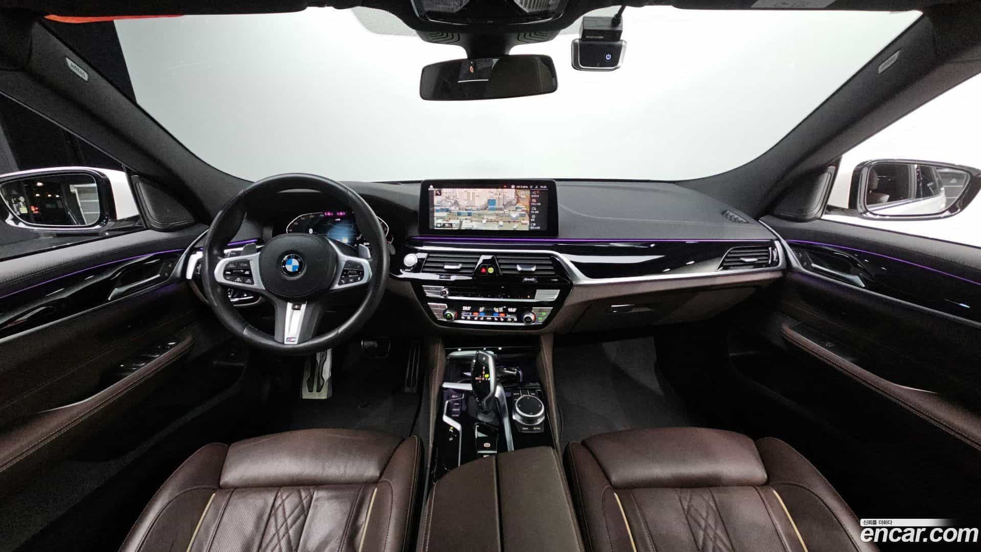 Gran Turismo BMW 2022.0-INNER-007