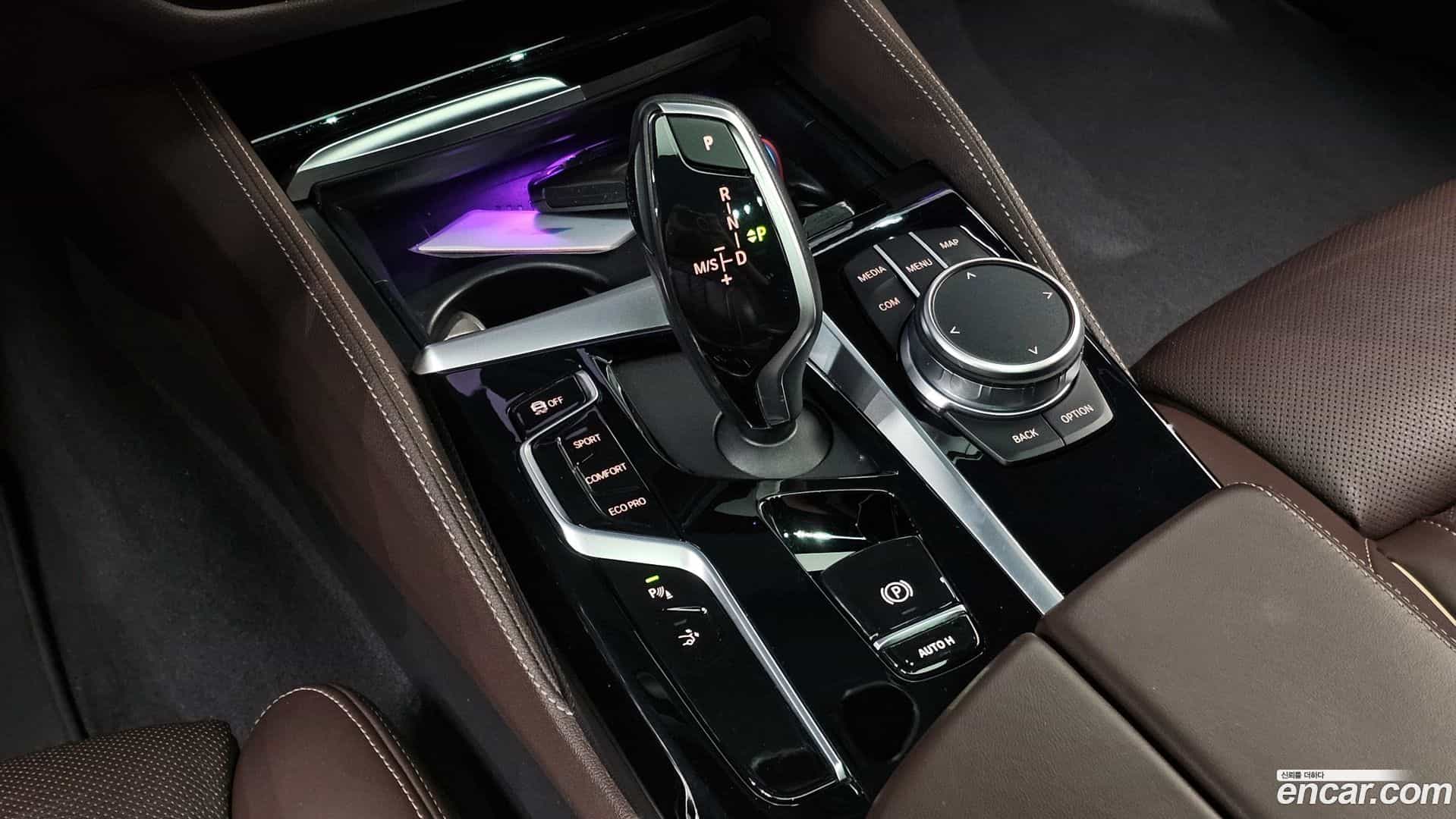 Gran Turismo BMW 2022.0-INNER-009