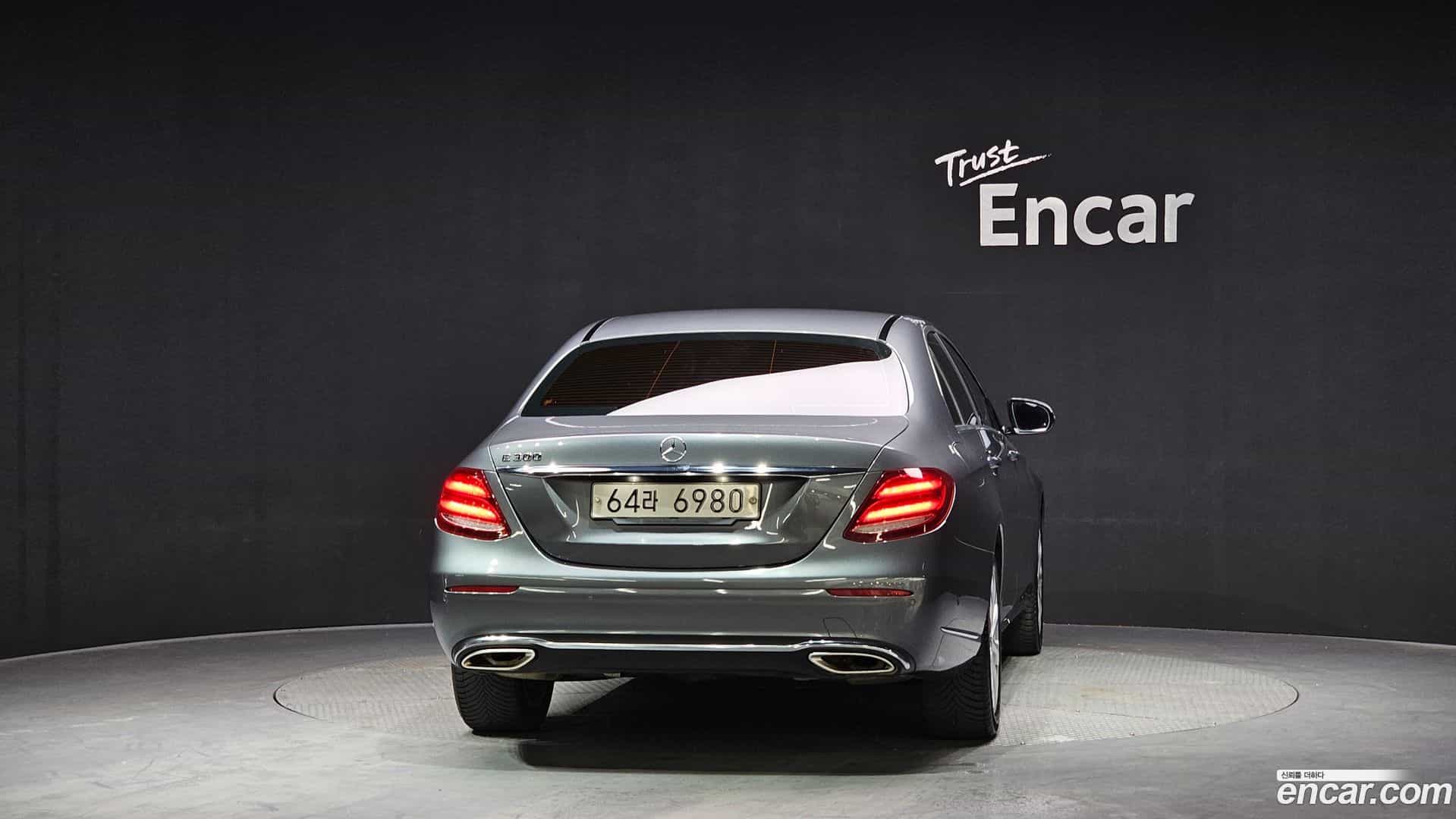 E-Class Mercedes-Benz 2018.10-OUTER-004