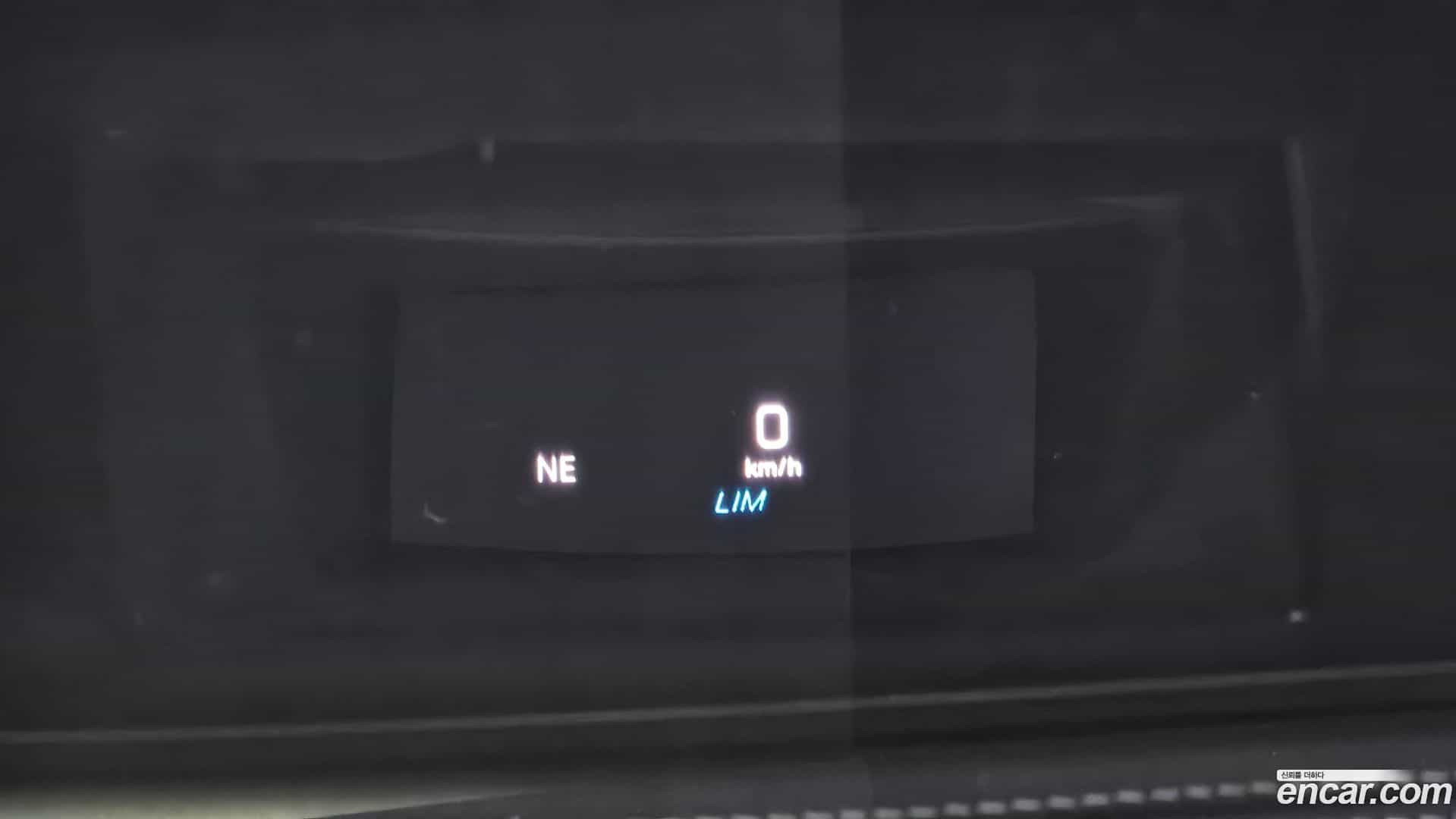 E-Class Mercedes-Benz 2018.10-OPTION-021