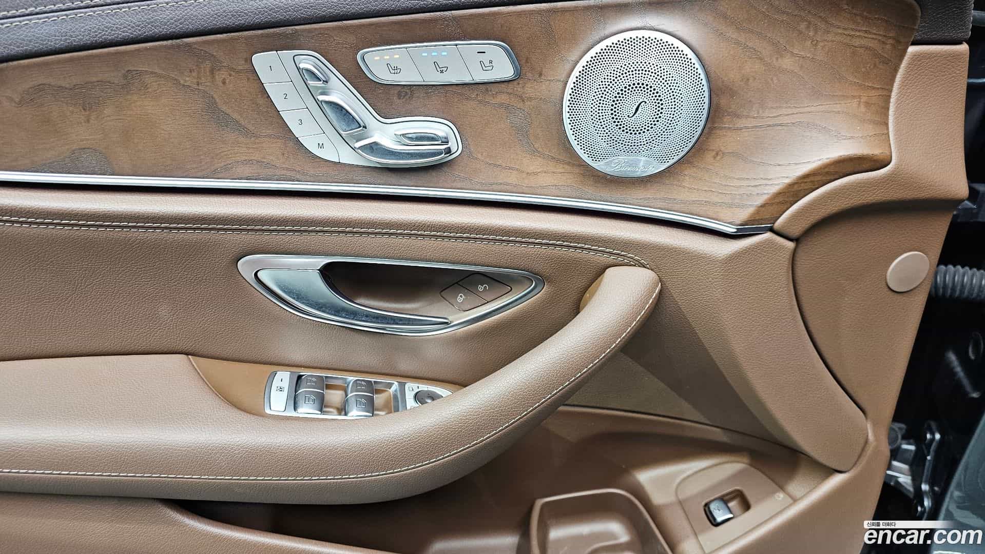 E-Class Mercedes-Benz 2018.10-OPTION-022