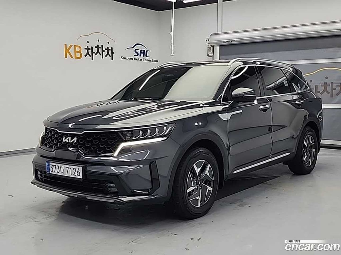 Main__Slider__Photo:Sorento Kia 2022.0-0