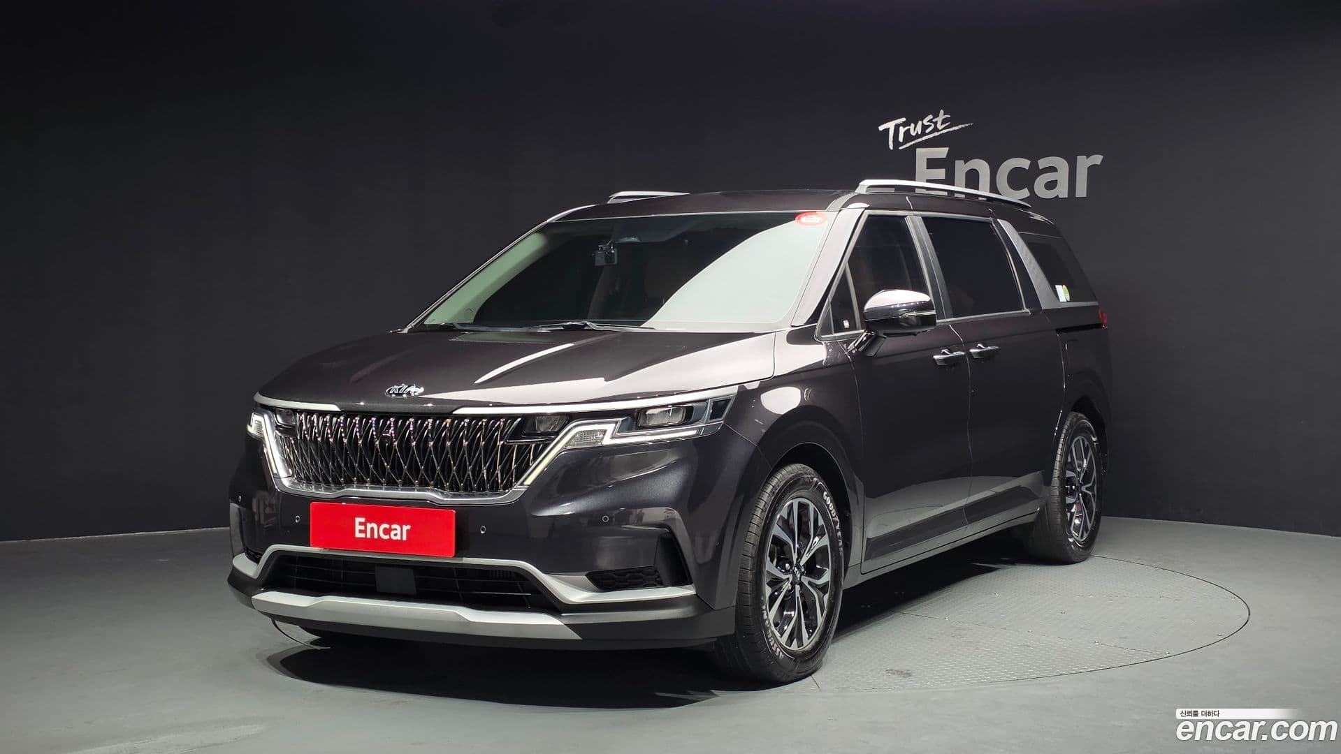 Main__Slider__Photo:Canival Kia 2021.0-0