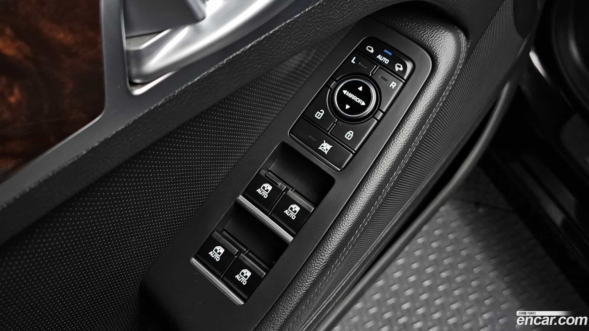 Genesis Hyundai 2015.11-OPTION-016