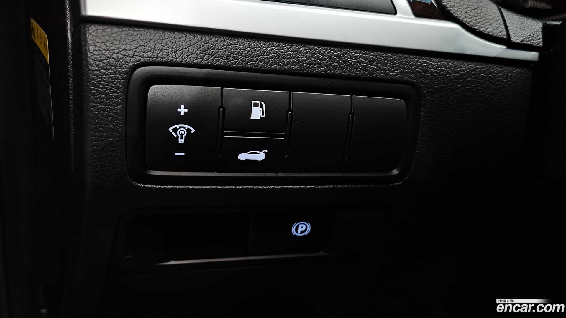 Genesis Hyundai 2015.11-OPTION-017