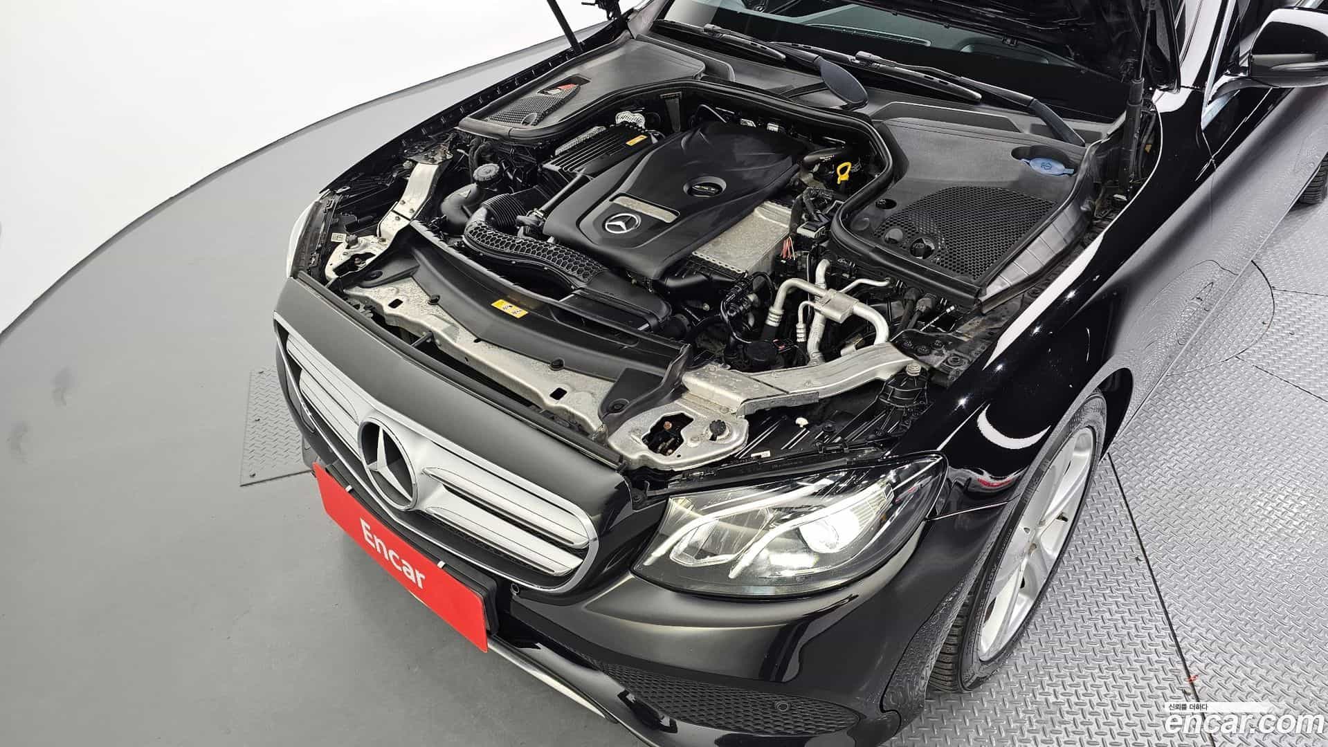 E-Class Mercedes-Benz 2017.0-INNER-006