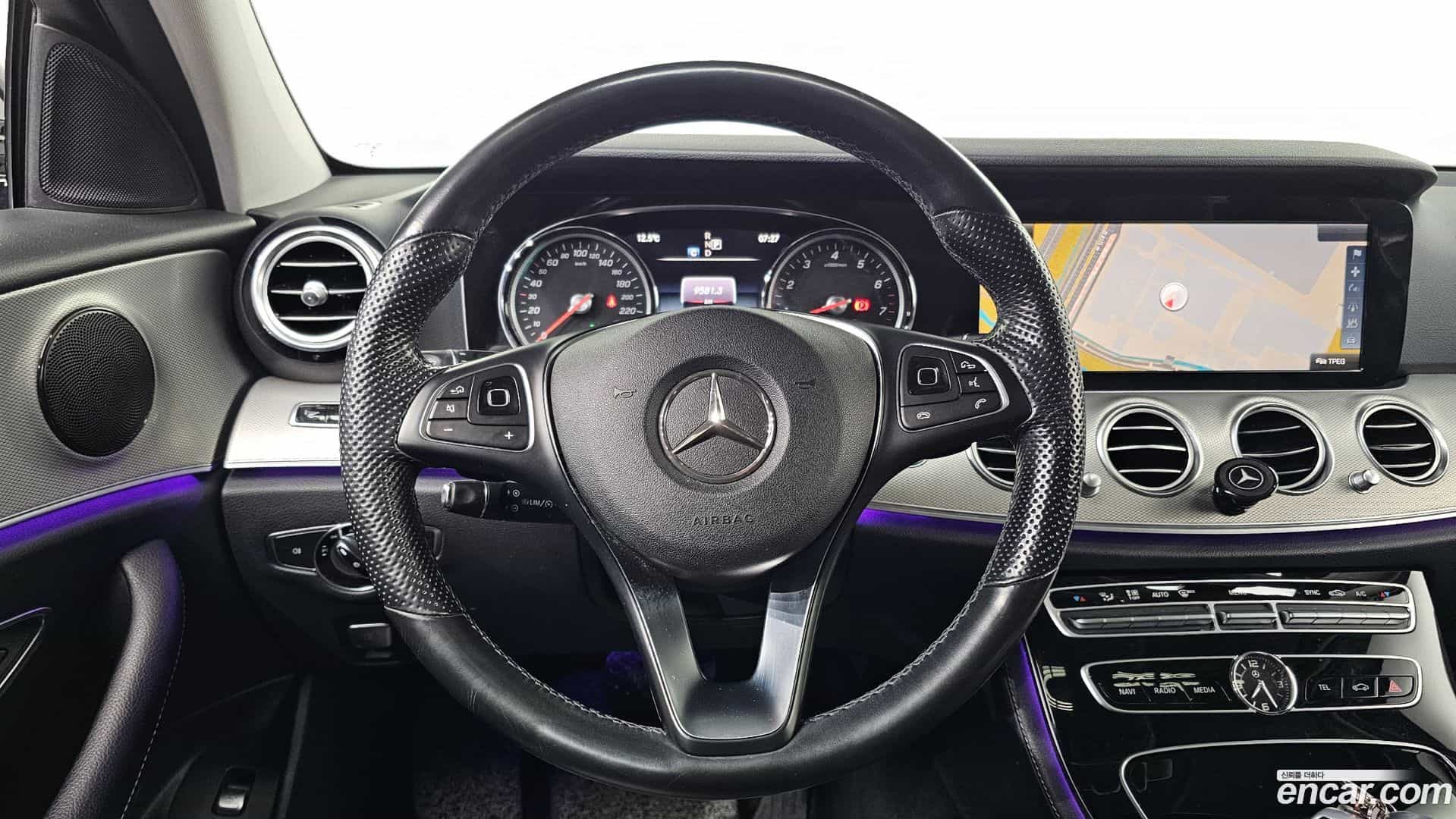 E-Class Mercedes-Benz 2017.0-OPTION-019